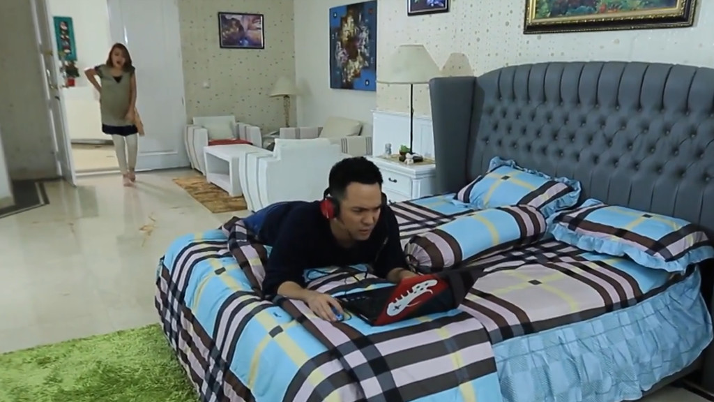 suami kecanduan game di FTV