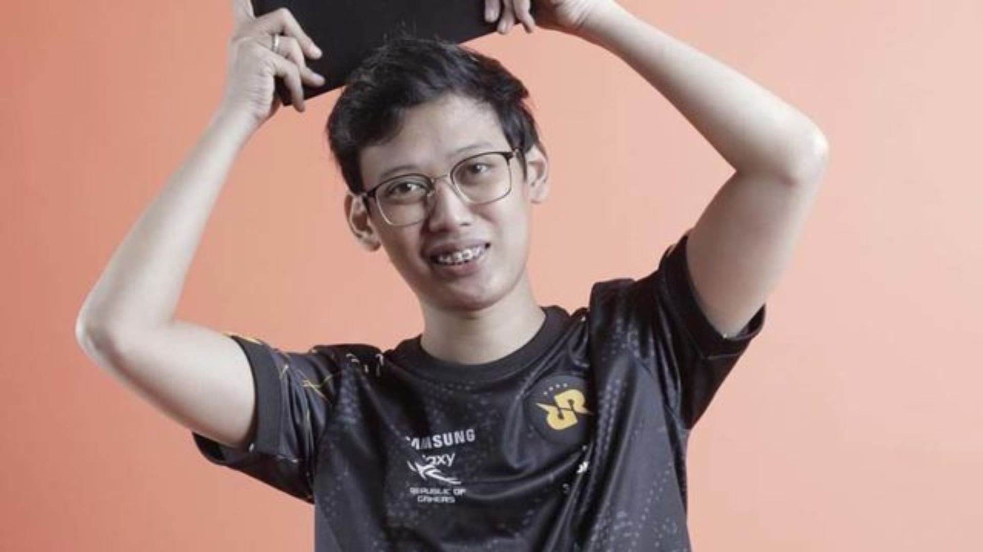 Coach RRQ Yang Baru Saat Ini Dipegang Oleh NasiUduk Alias Bangduk
